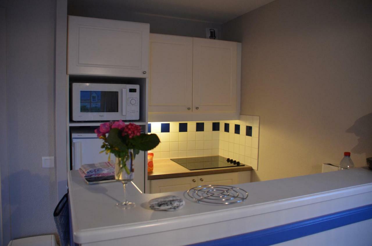 Vacances A L Ocean - T4 Grand Balcon Tout Confort - Wifi Et Parking Gratuits - Mer Plage Piscine A Environ 25 M - Centre Ville, Tous Commerces, Marche, Et Port A 10 Minutes A Pied En Longeant La Mer Ле-Гильвинек Экстерьер фото